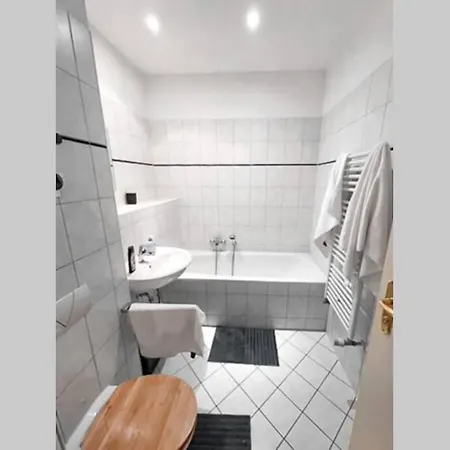 Appartement Zentral, Ruhig, 4Personen, Balkon, Waschmaschine à Chemnitz Extérieur photo