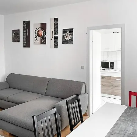 Appartement Zentral, Ruhig, 4Personen, Balkon, Waschmaschine à Chemnitz Extérieur photo